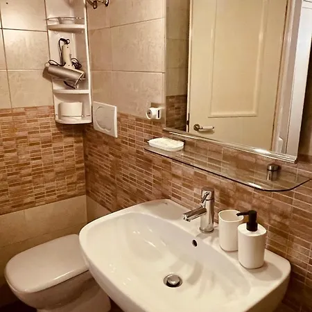 Daire Downtown Apartment_sistina *